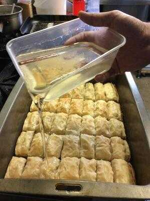 Willow Tree Cafe On Latrobe