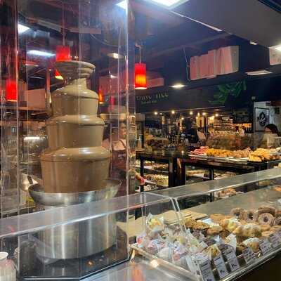 Providore - Cake And Patisserie Shop