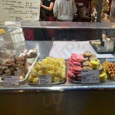 Providore - Cake And Patisserie Shop