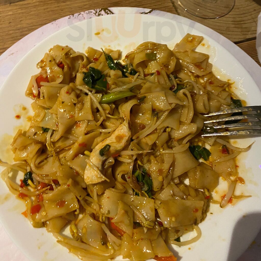 In Thais Noodle Bar Takeaway