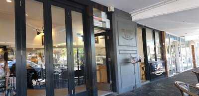 St. Louis House Of Fine Ice Cream & Dessert