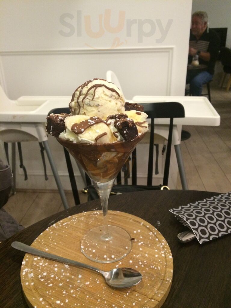 St. Louis House Of Fine Ice Cream & Dessert