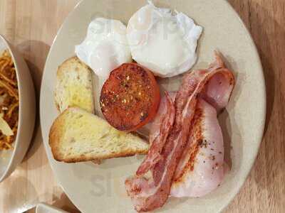 Helena Cafe & Restaurant