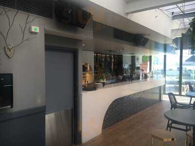 Carnegies Bar & Restaurant