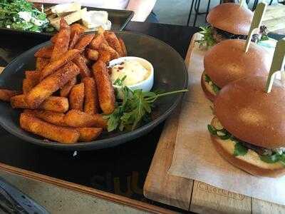 The Stables Craft Bar & Kitchen