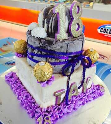 Cold Rock Ice Creamery