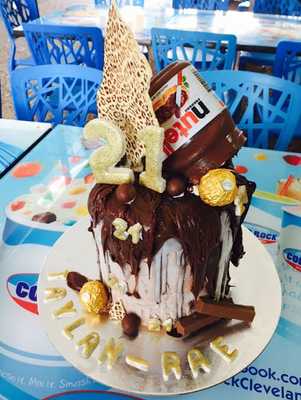 Cold Rock Ice Creamery