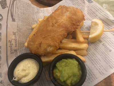 Pig 'n' Whistle West End