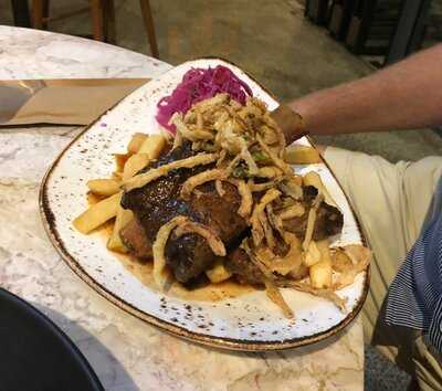 Pig 'n' Whistle West End