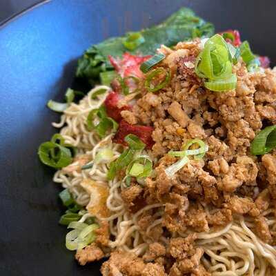 Two Hand Noodle Soup