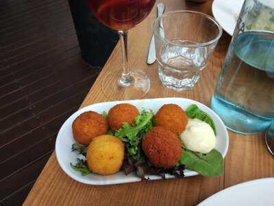 Toncini Modern Italian