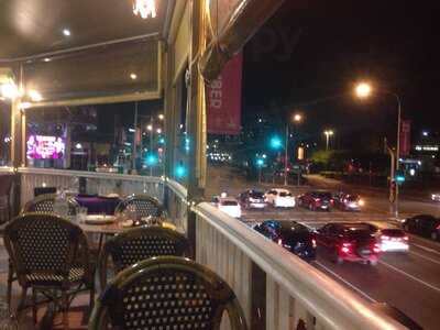 Thai Rose Cafe And Bar