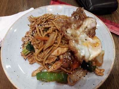 P'nut Street Noodles
