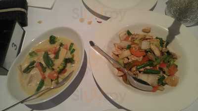 P'nut Street Noodles