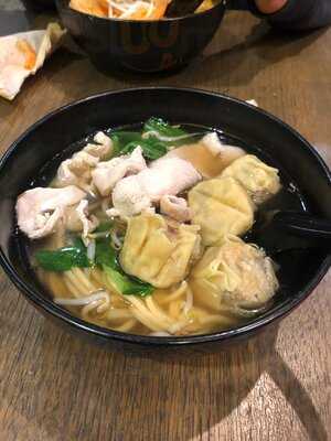 P'nut Street Noodles