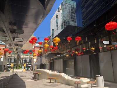 Presotea Raine Square