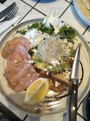 Vito's Cucina & Bar Ascot