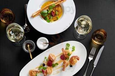 Steeds Club Grill & Bar