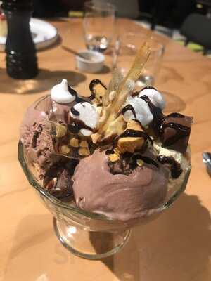 Hangar Bar And Grill