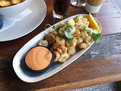 Hitching Post Bar And Grill