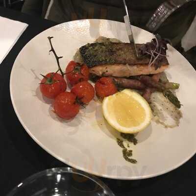 Giovanni's Woodfire & Kitchen