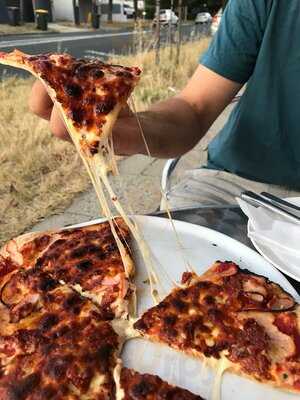 Mt. Etna Cafe & Pizzeria