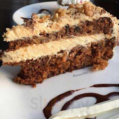 Mt. Etna Cafe & Pizzeria