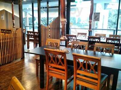 Restaurant Red & Green