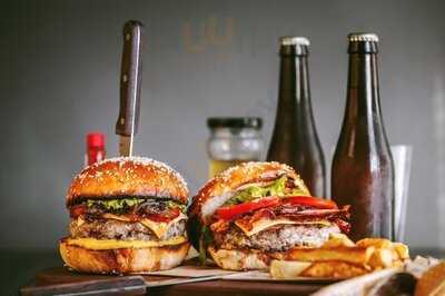 Craft Burgers Beers & Burritos - Tingalpa