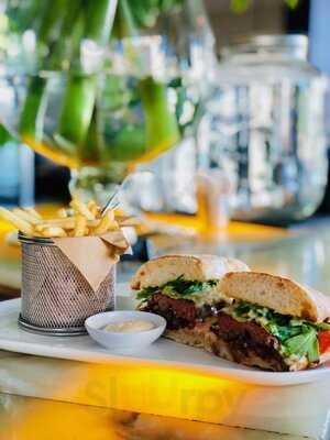 Gertie's Bar & Restaurant