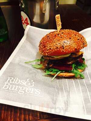 Ribs & Burgers Woolloongabba