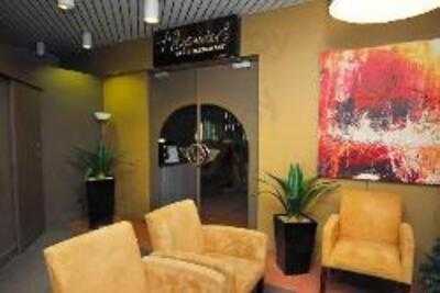 Alexander's Bar And Restaurant