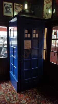 Elephant & Wheelbarrow