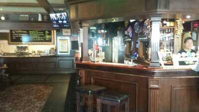 Elephant & Wheelbarrow