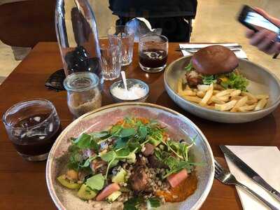 Six Feet Under Newstead