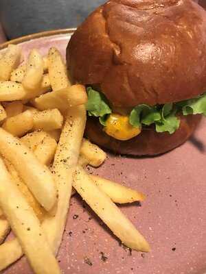 Six Feet Under Newstead