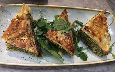 Maniatis Market Greek Dining