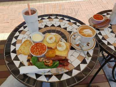 Santorini Kebabs And Burgers
