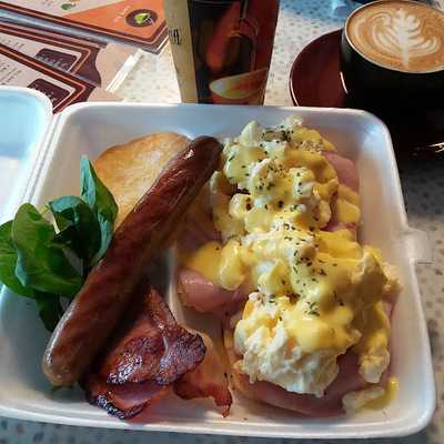 Santorini Kebabs And Burgers