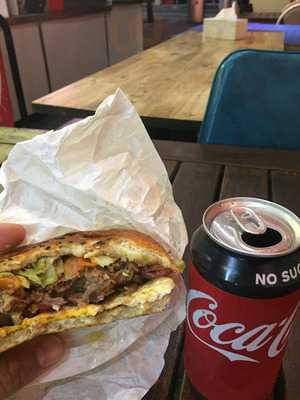 Zara Kebab And Pizza