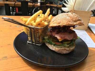 Burger Urge Qut Gardens Point