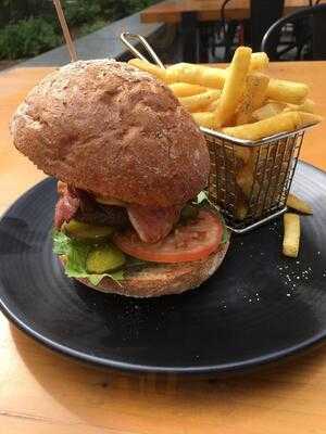 Burger Urge Qut Gardens Point