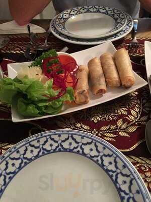 Thai Emerald Restaurant