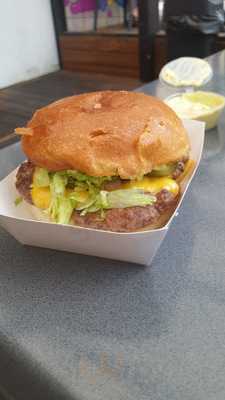 Royals Chicken And Burgers