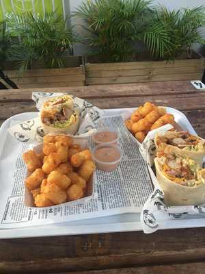 Royals Chicken And Burgers