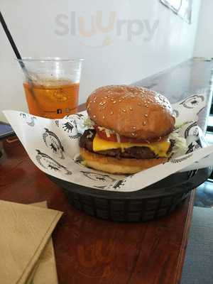 Royals Chicken And Burgers