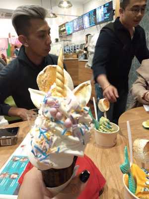 Royals Chicken And Burgers