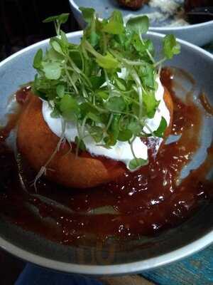 Three Brews Bar + Kitchen