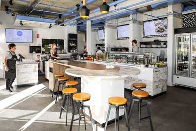 Alure Champagne & Seafood Bar