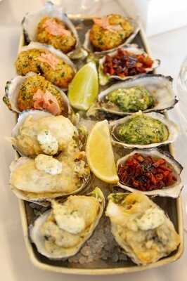 Alure Champagne & Seafood Bar